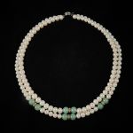 657048 Pearl necklace